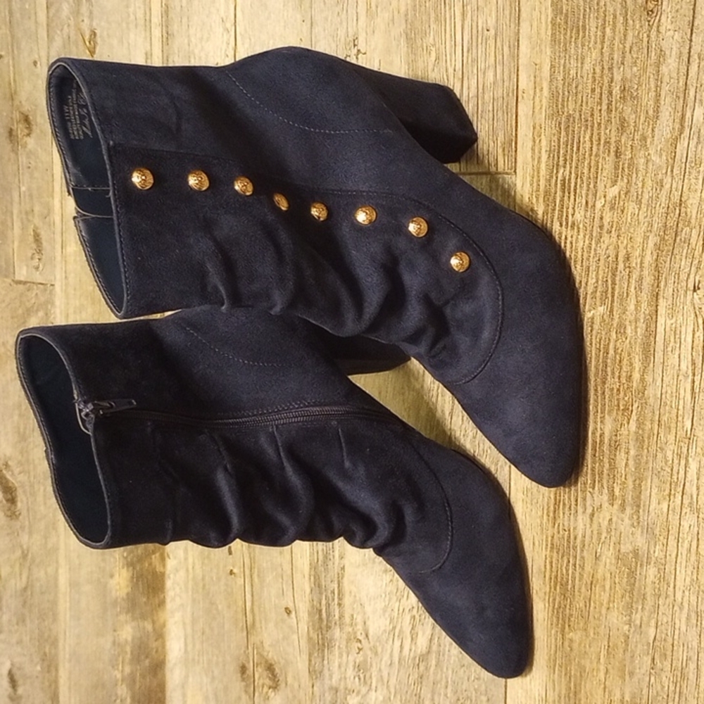 Incredibly stylish blue suede booties